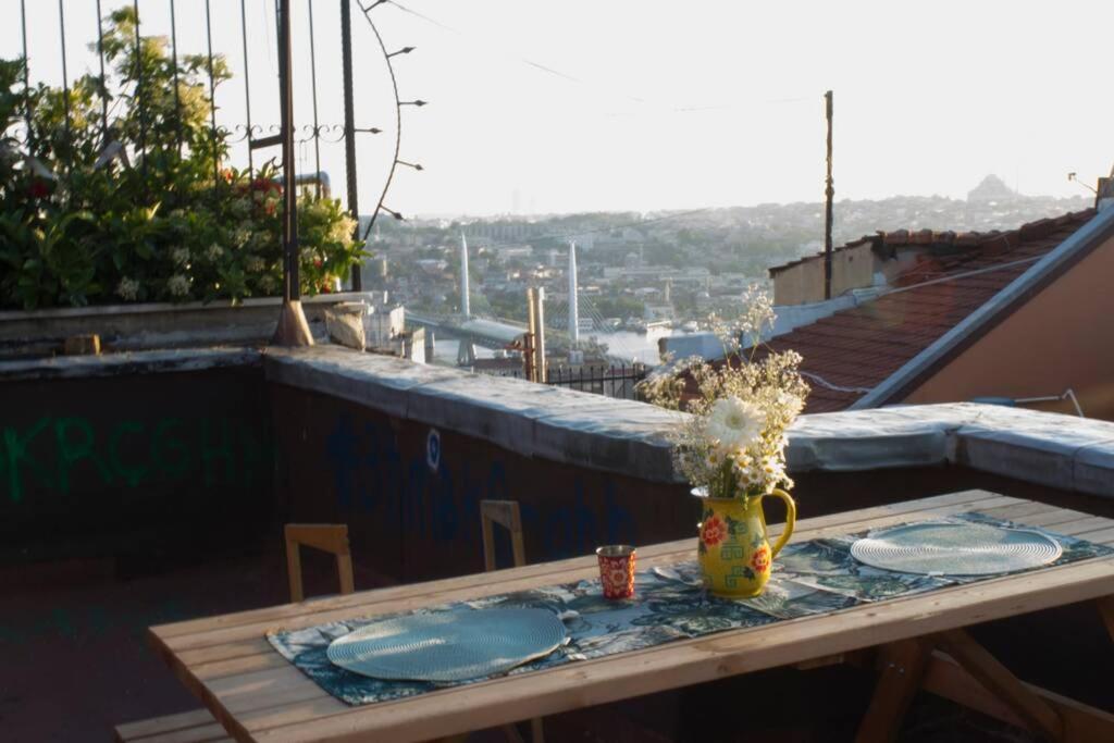Sincere Istanbul Experience In Galata Area. Appartement Buitenkant foto